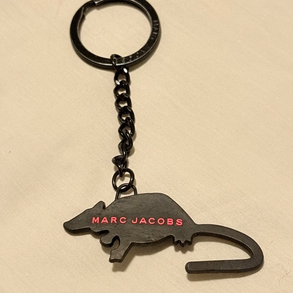 MARC JACOB MOUSE KEY RING - Picture 2 of 3
